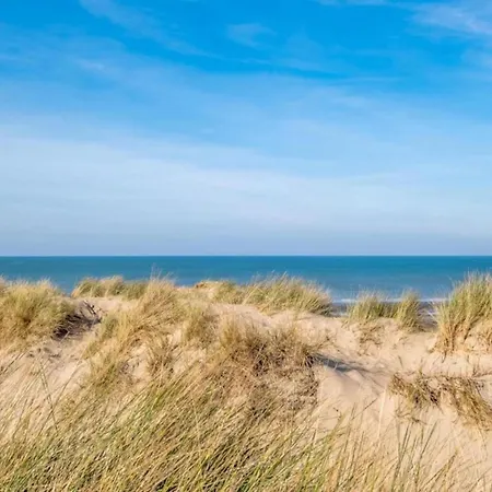 On Sea With Stunning Views, Cleaning Included Apartmán Koksijde